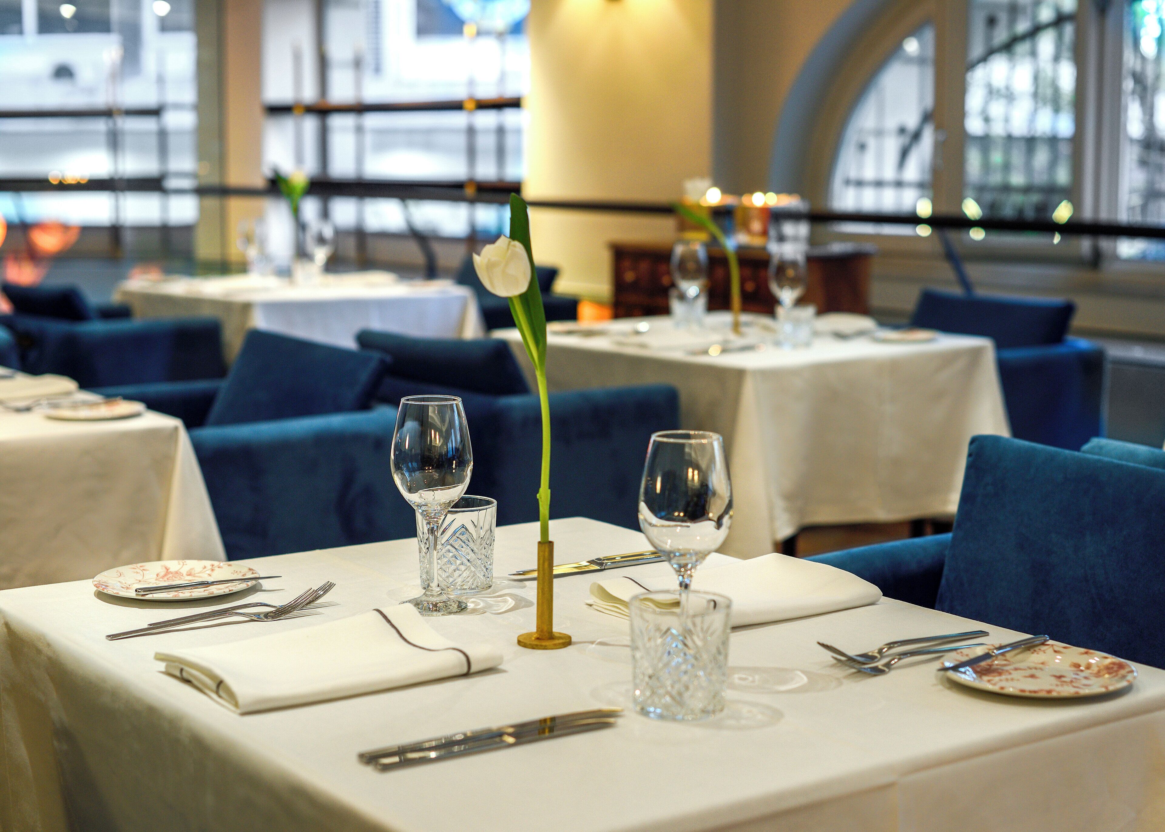 breakfast, lunch and dinner served