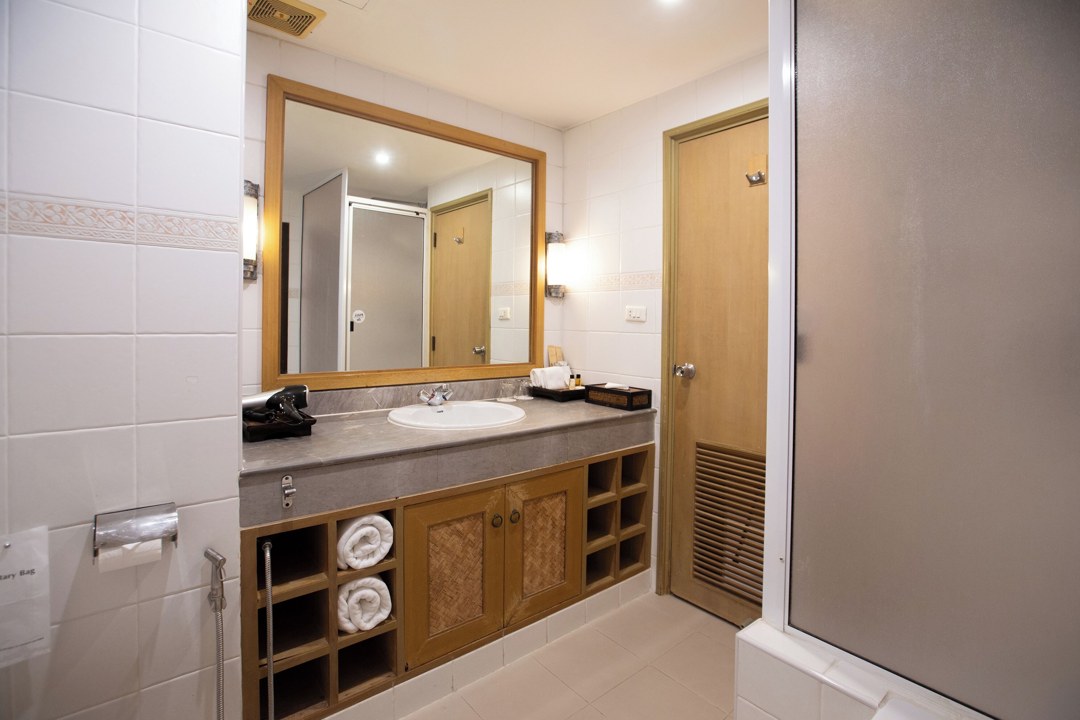 Photo - The Tarntawan Hotel Surawong Bangkok