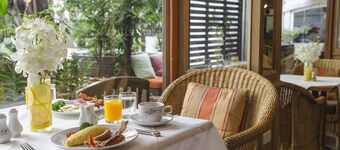 The Tarntawan Hotel Surawong Bangkok