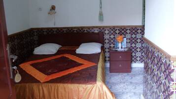 Minibar, in-room safe, free WiFi, bed sheets