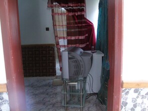 Minibar, caja fuerte, wifi gratis y ropa de cama