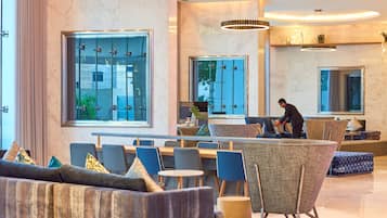 2 bars/lounges, poolside bar