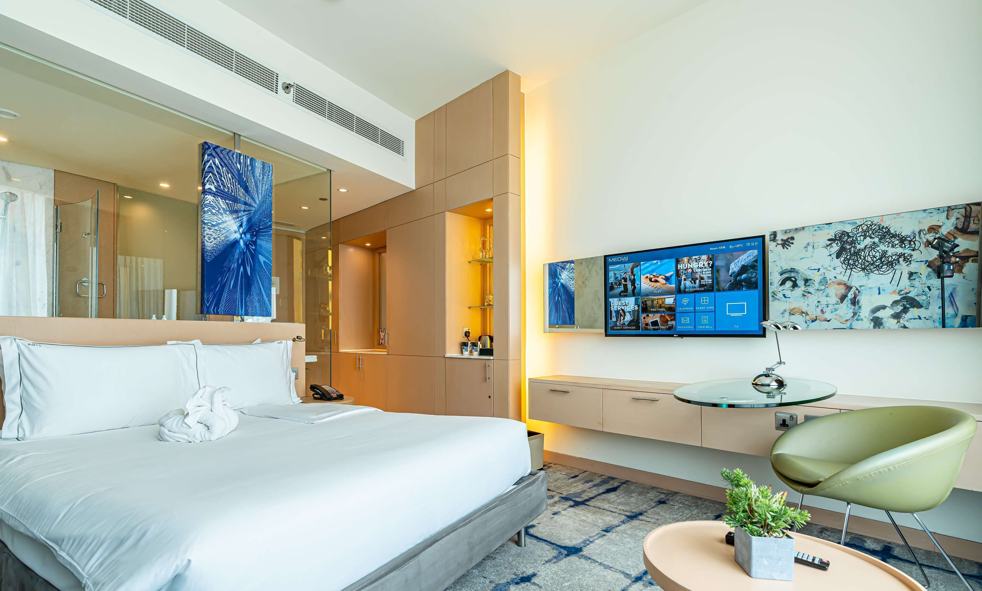 Standard Hip Urban Room | Premium bedding, down comforters, Select Comfort beds, minibar