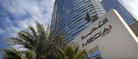 المنشأة من الخارج