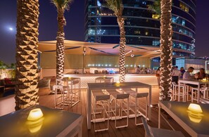 Outdoor pool, free pool cabanas, pool umbrellas