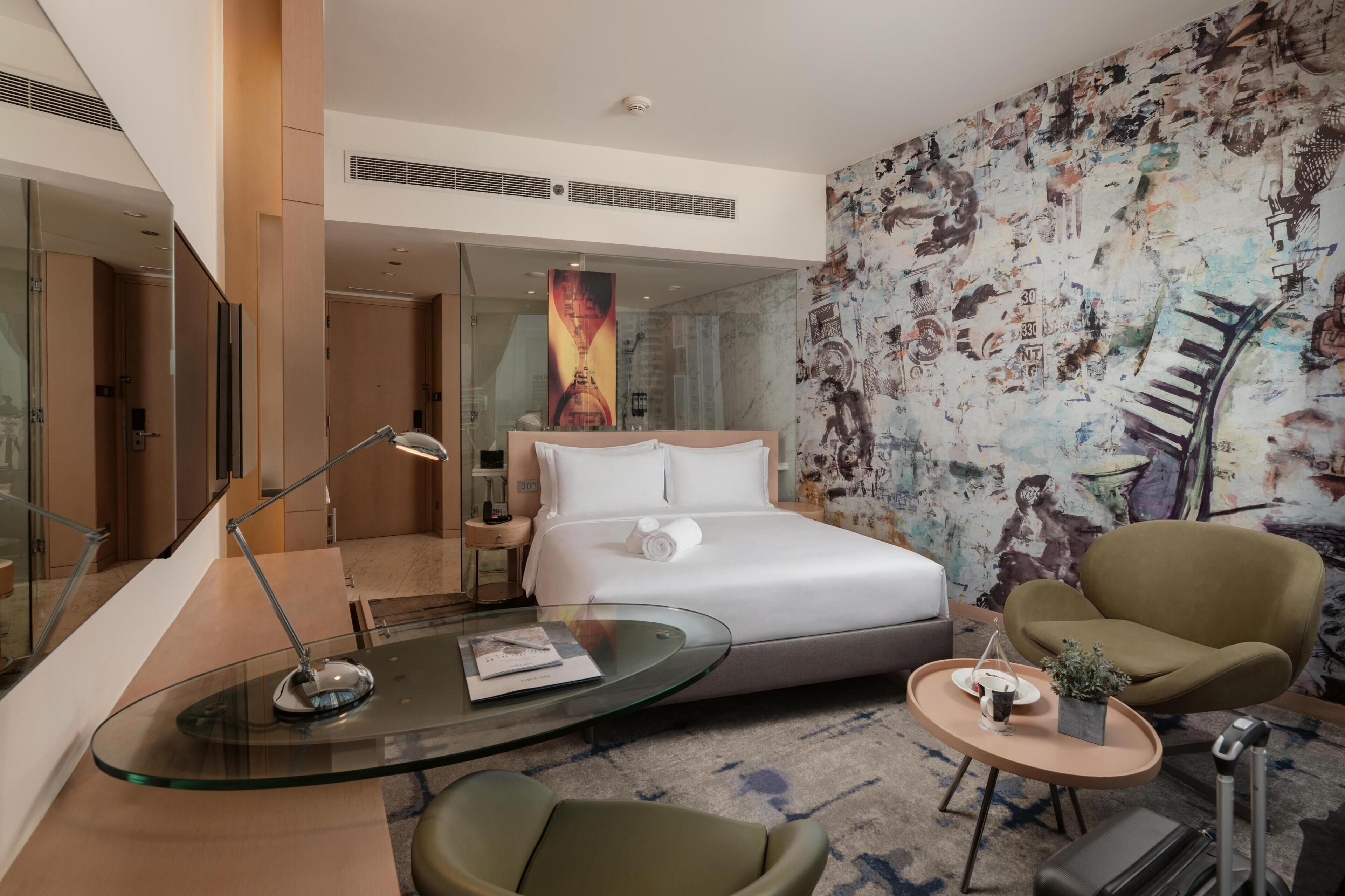 Standard Hip Room | Premium bedding, down comforters, Select Comfort beds, minibar