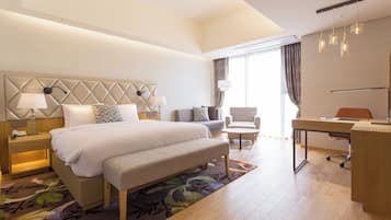 1 habitación, cubrecamas y caja de seguridad en la habitación