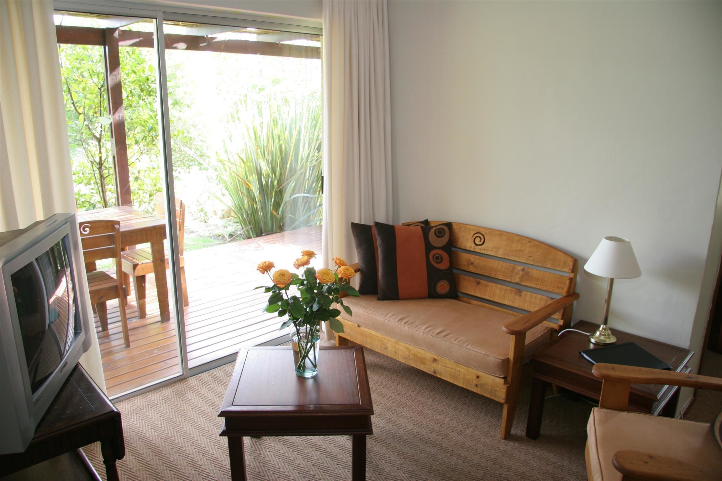 Family Bungalow, 2 Bedrooms, Mountain View, Garden Area | Living room | TV