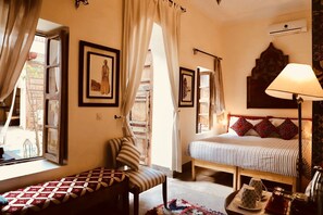 Double Room (Rouge) | Select Comfort beds, minibar, in-room safe, free cribs/infant beds - Riad Le Coq Berbere (Marrakech)