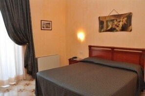 Minibar, in-room safe, desk, free WiFi - Villa Rosa Antico (Otranto)