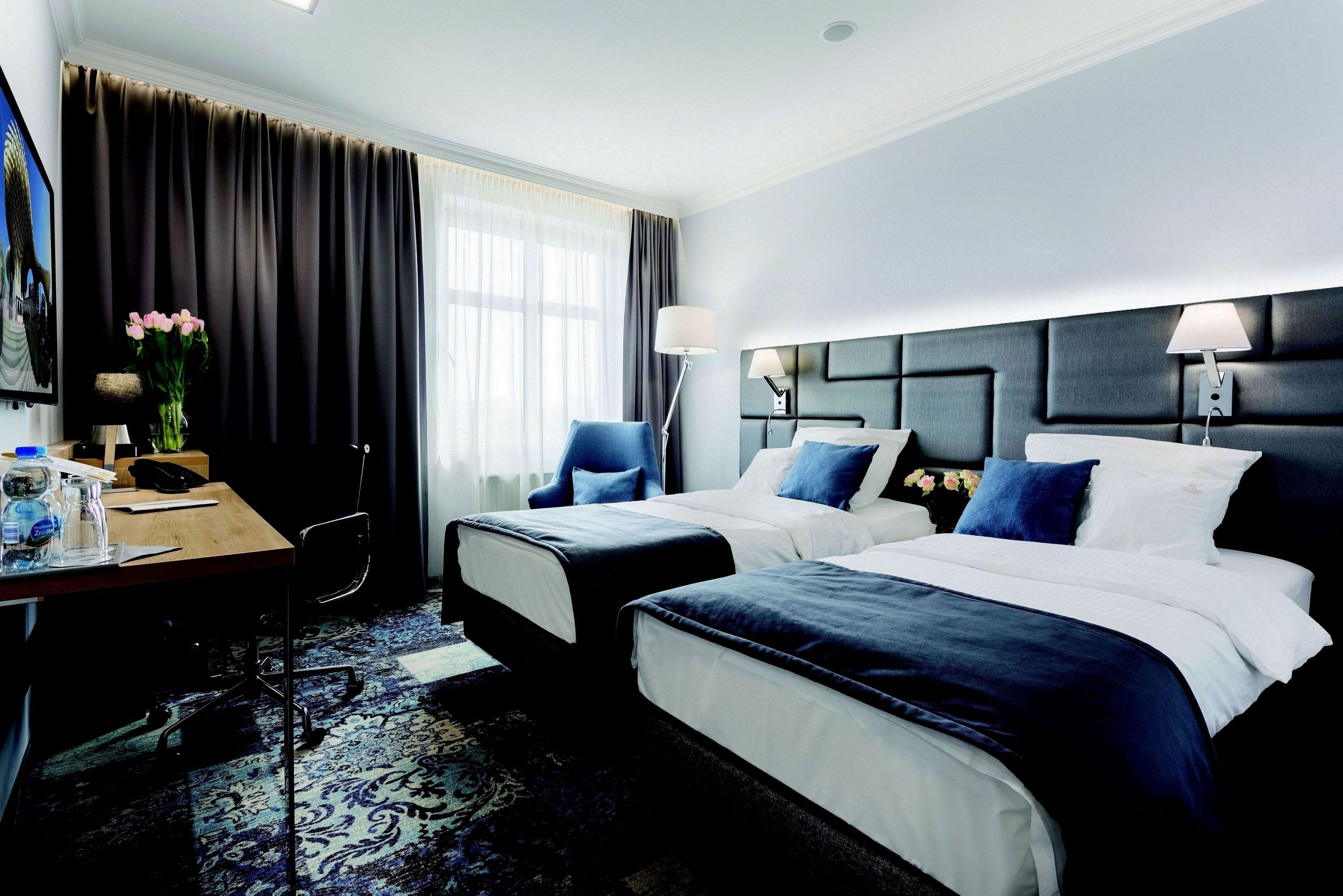 in-room safe, desk, laptop workspace, soundproofing