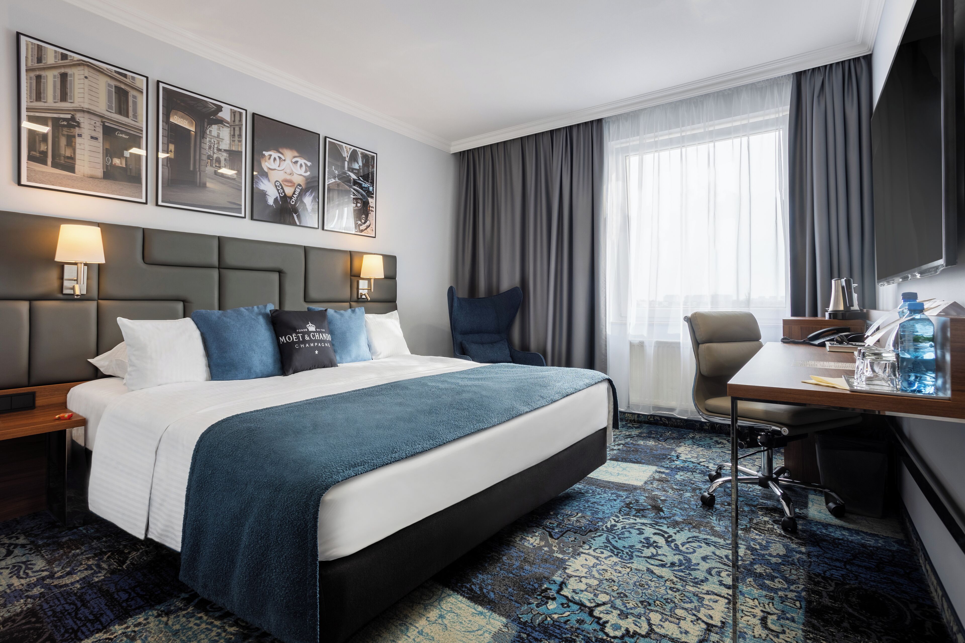 In-room safe, desk, laptop workspace, soundproofing