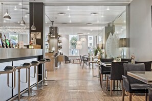 Breakfast, lunch, dinner served; Scandinavian cuisine 