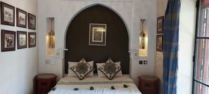 Standard Room | Down comforters, Select Comfort beds, in-room safe - Riad Barroko (Marrakech)