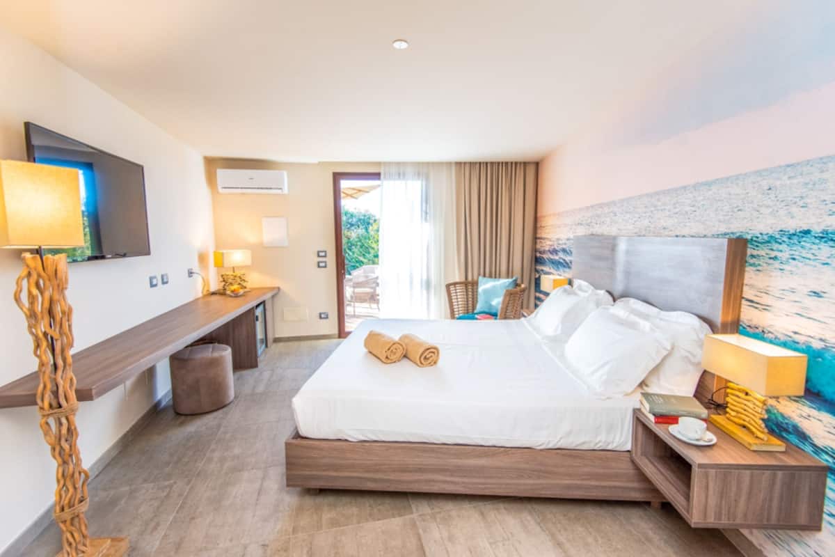Junior Suite | 1 bilik tidur, bar mini, peti besi dalam bilik