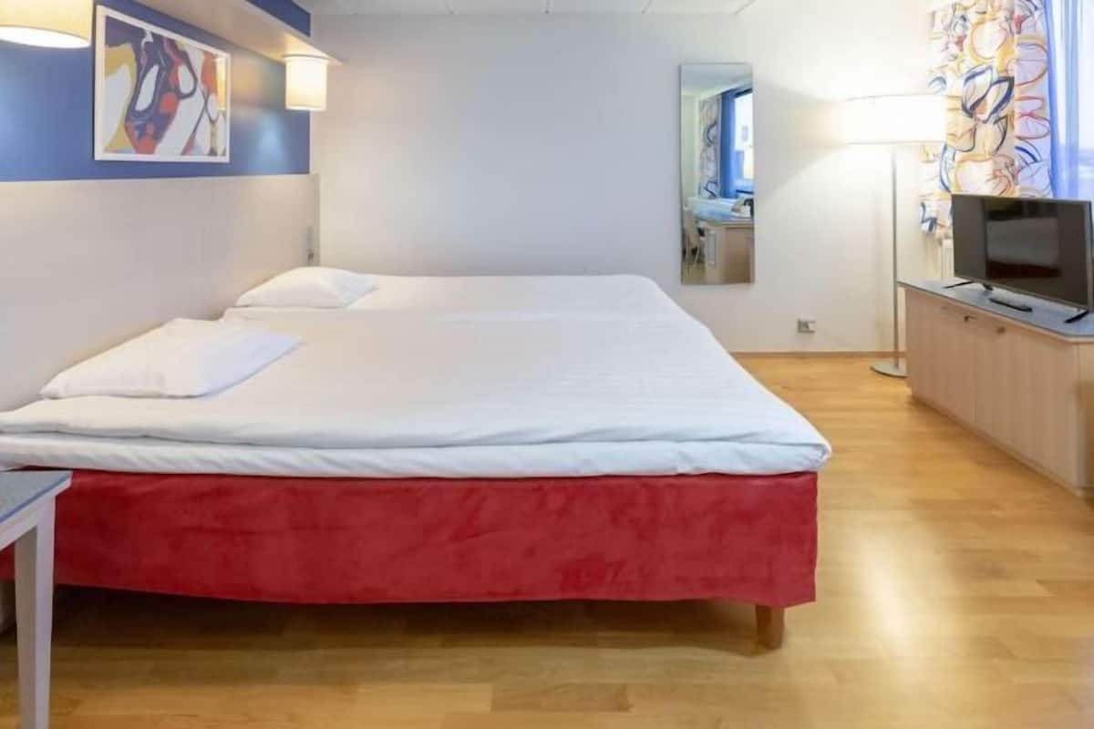 Coffres-forts dans les chambres, bureau, rideaux occultants