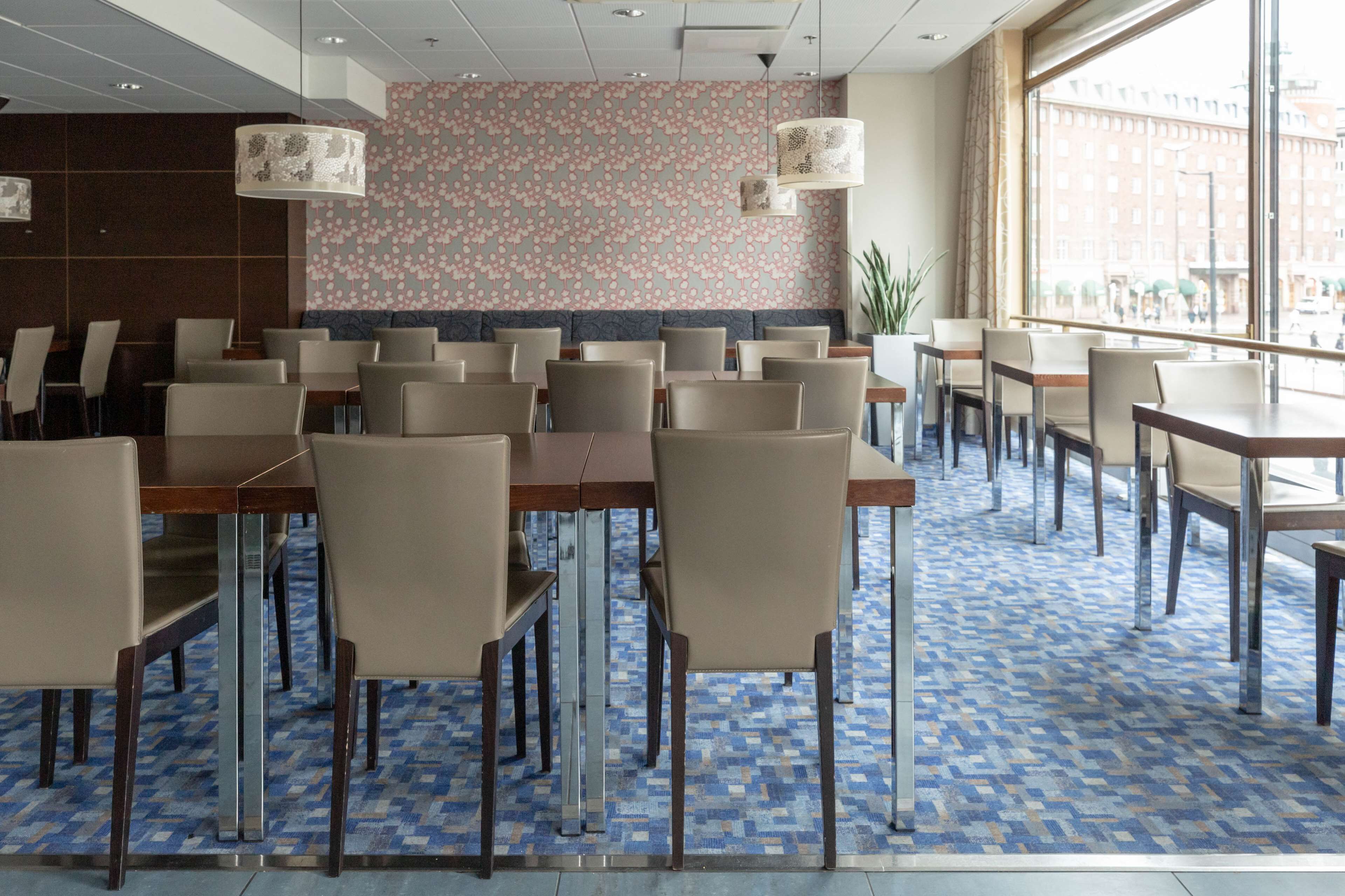 Dagelijks ontbijtbuffet (EUR 21 per persoon)