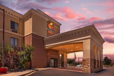 Exterior. Comfort Suites Gallup East Route 66 and I-40