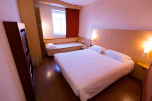 In-room safe, desk, blackout drapes, soundproofing - ibis Shenyang The Centre (Shenyang)