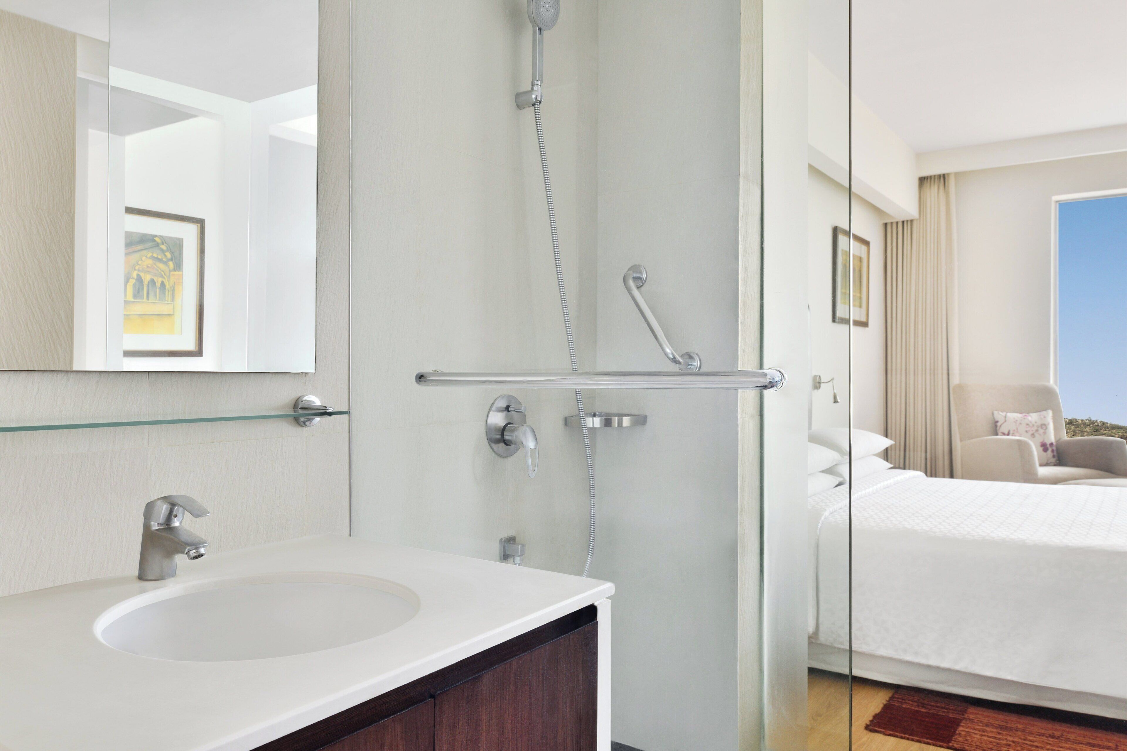 room, 1 king bed, non smoking, city view | bathroom | shower, rainfall showerhead, free toiletries, hair dryer