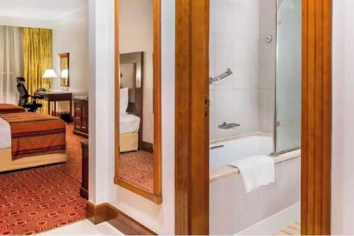 1 habitación, ropa de cama de alta calidad, cubrecamas y minibar