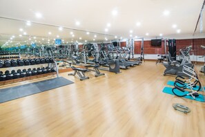 Gym - Sunday Hotel Holiday international Dubai (Dubai)