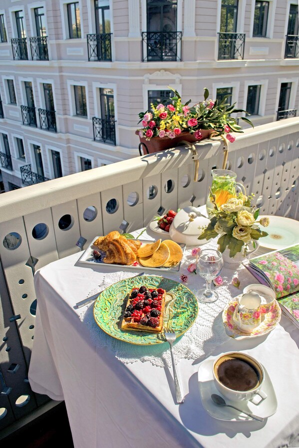 2 Restaurants; Frühstück, Mittagessen und Abendessen werden serviert