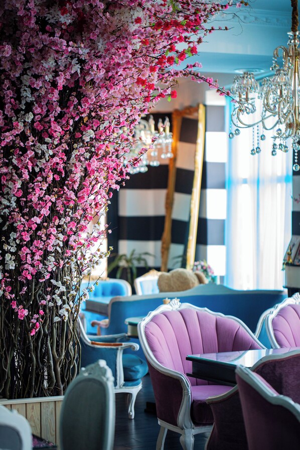 2 restaurants, breakfast served - River Side Hotel (Tbilisi)