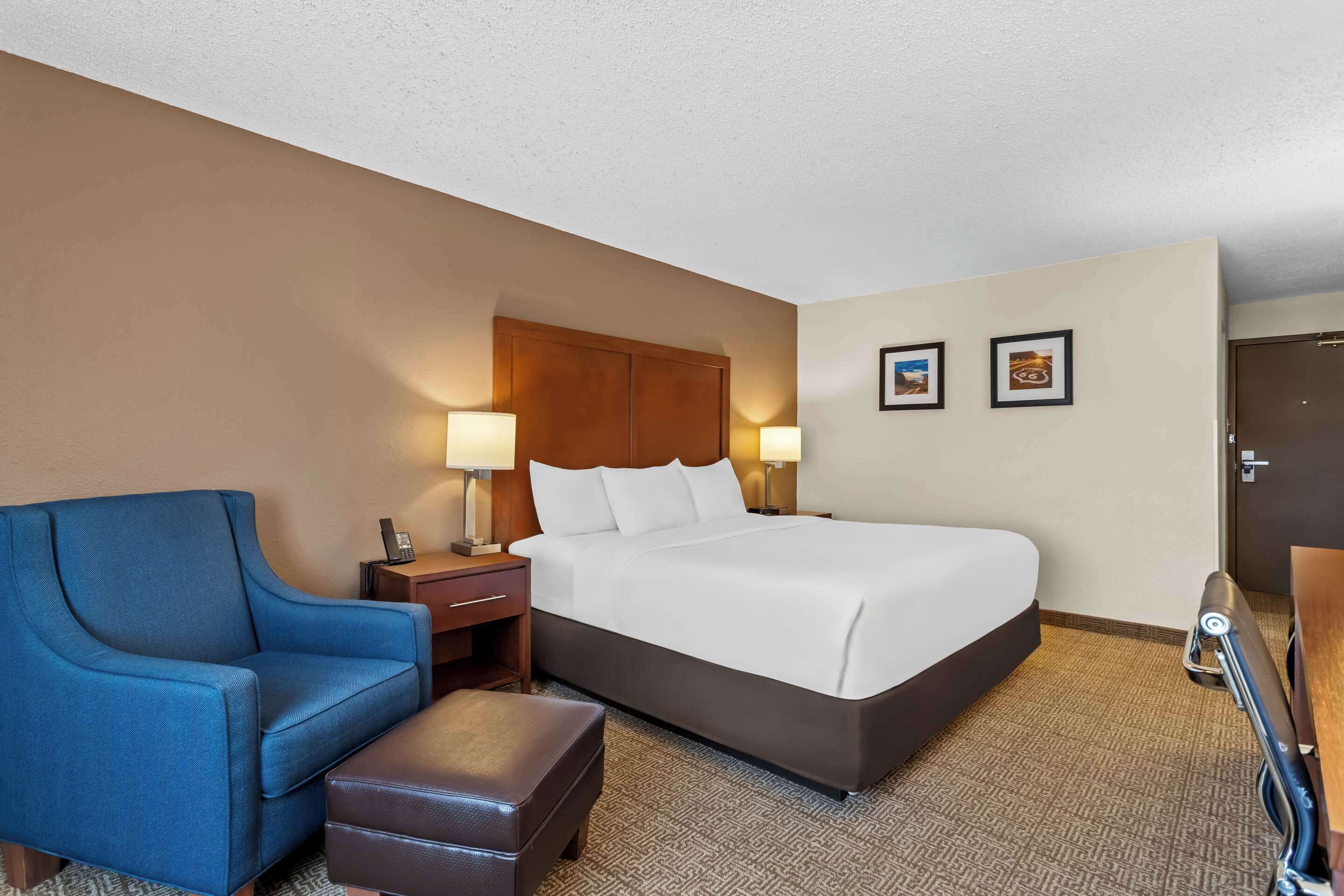 Rom, 1 kingsize-seng, ikke-røyk | Sengetøy av topp kvalitet, senger med overmadrass og safe på rommet