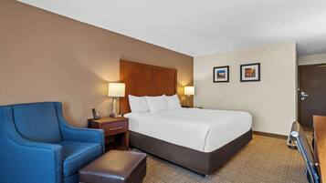 Rom, 1 kingsize-seng, ikke-røyk | Sengetøy av topp kvalitet, senger med overmadrass og safe på rommet