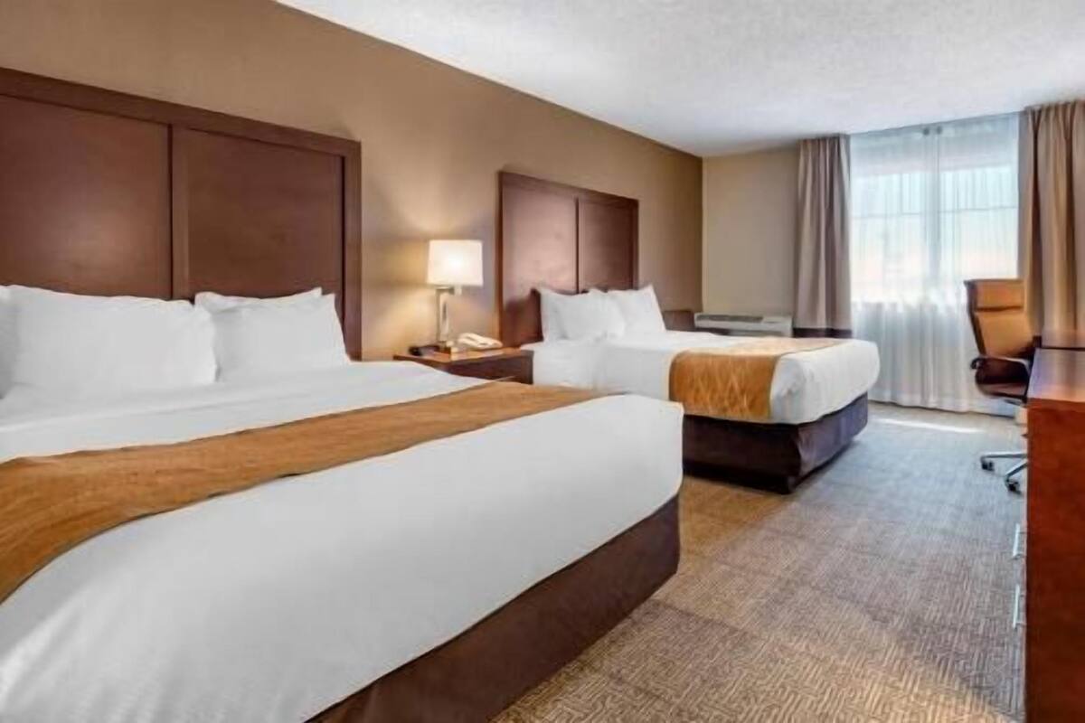 Premium bedding, pillowtop beds, in-room safe, desk