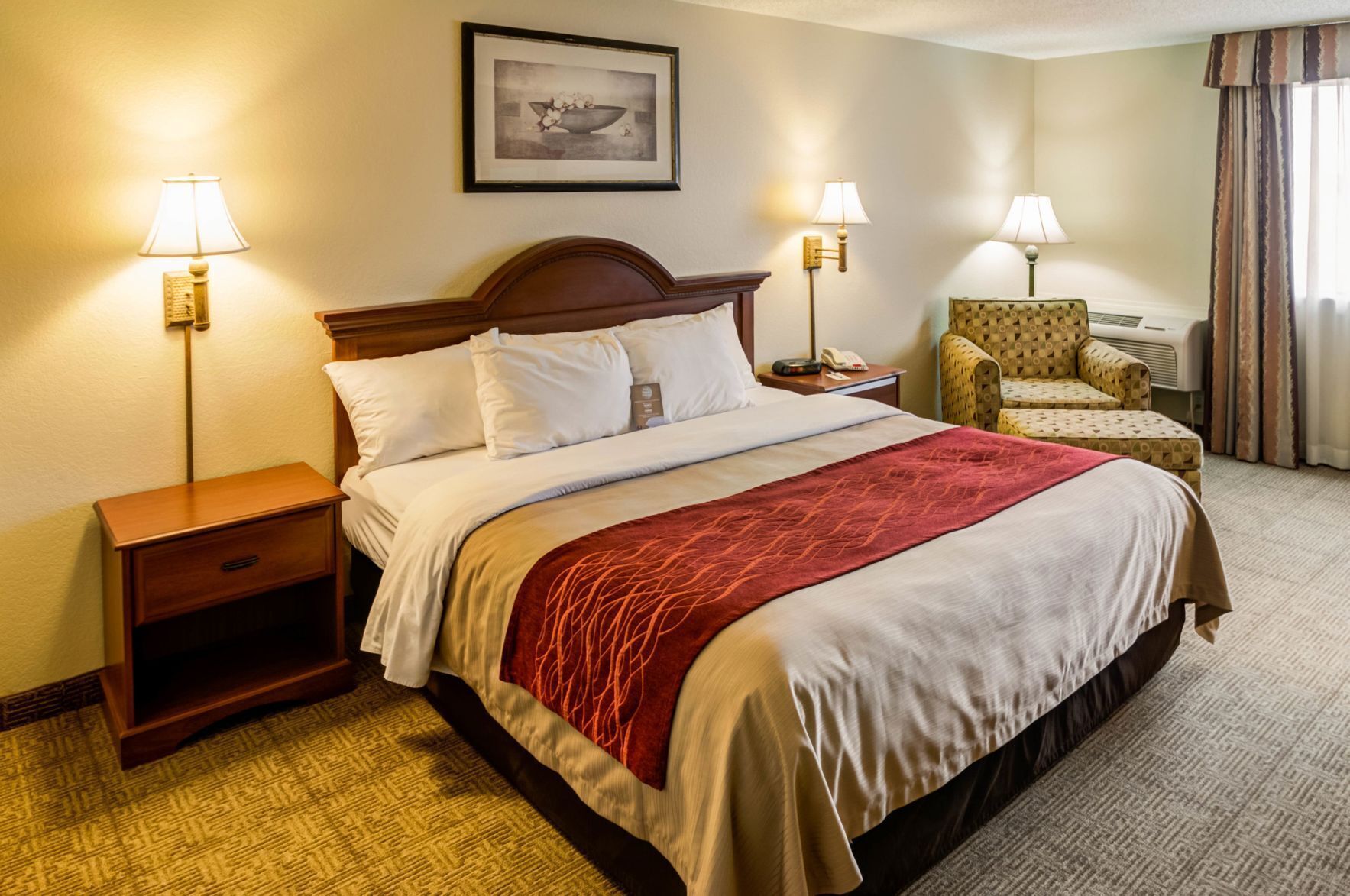 Premium bedding, pillowtop beds, in-room safe, desk