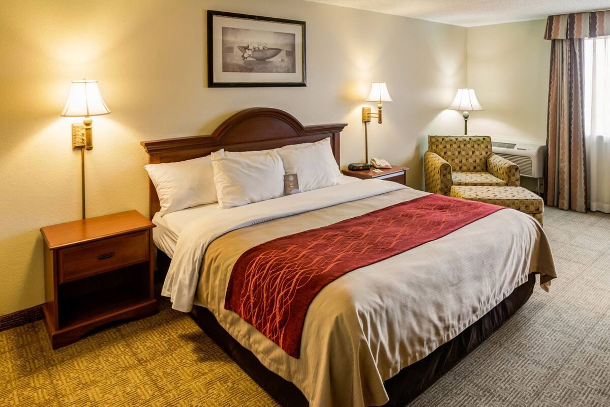 Premium bedding, pillowtop beds, in-room safe, desk