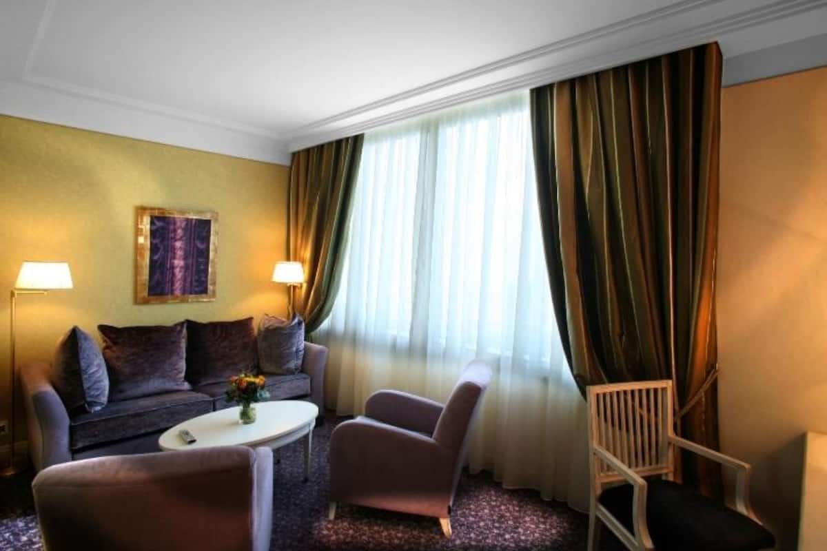 family junior suite | premium bedding, down duvets, minibar, in-room safe