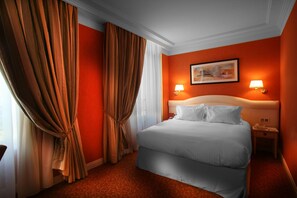 Double Room Privilege  | Premium bedding, down duvets, minibar, in-room safe - Hotel Princesse Flore (Royat)