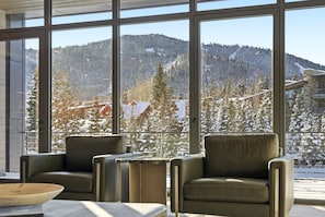 Stadtwohnung, 5 Schlafzimmer (Residence) | Wohnbereich | LCD-Fernseher, Kamin, DVD-Player, iPod-Dockingstation