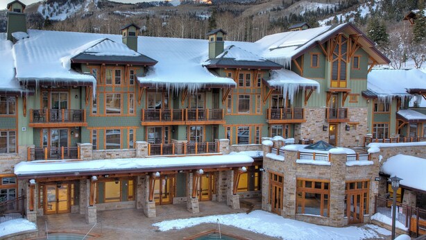 A large lodge with multiple balconies and a central pool area. - Hyatt Centric Park City (Park City)