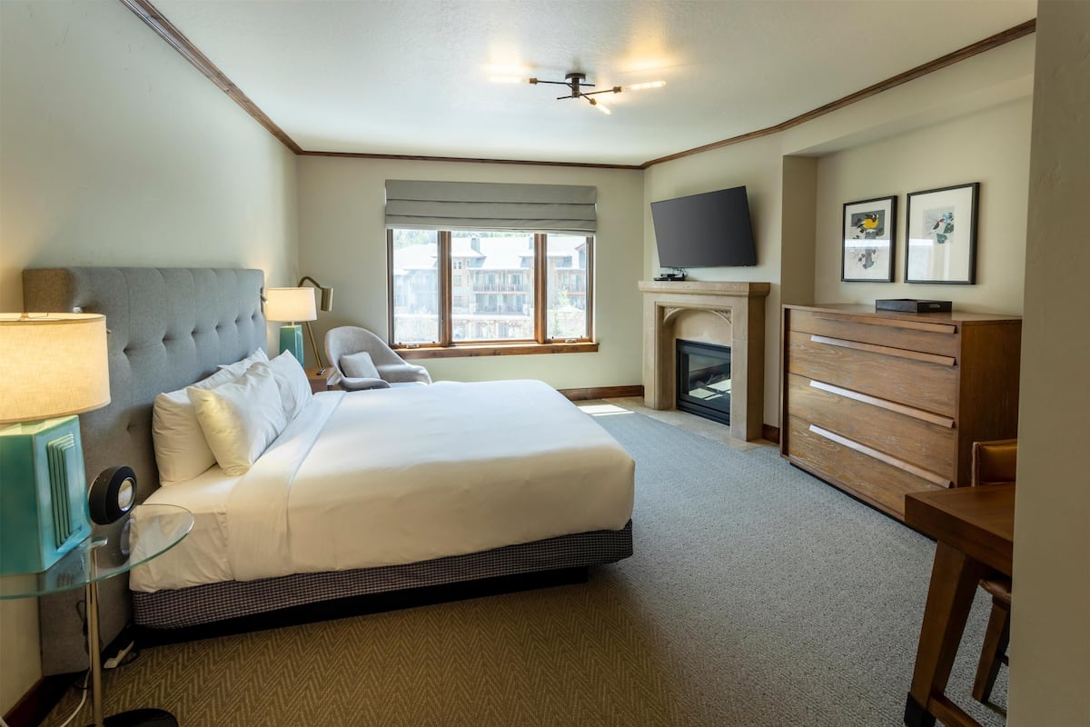 1 bedroom, premium bedding, pillowtop beds, in-room safe