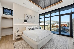 Townhome, 5 Bedrooms (Residence)