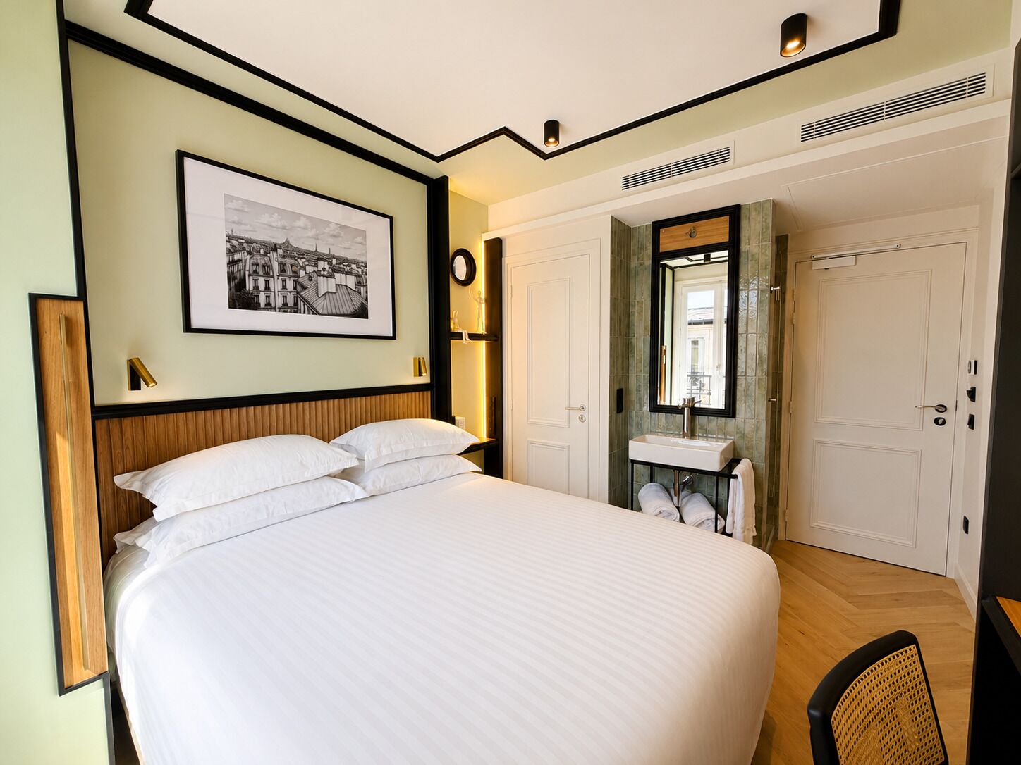 Chambre classique double | Literie de qualité, minibar, coffre-fort