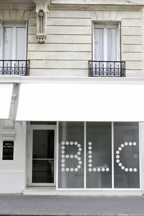 Front of property - BLC Design Hotel (Paris)