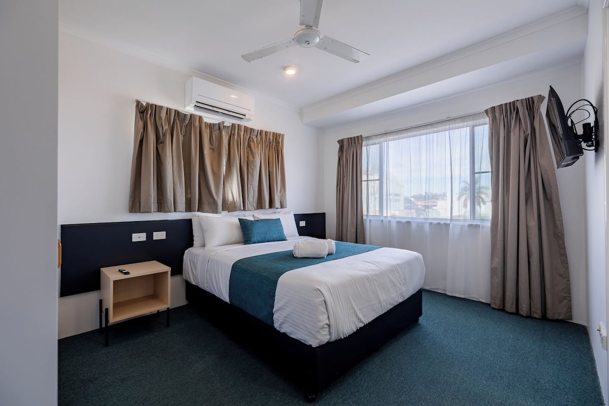 Premium bedding, pillowtop beds, minibar, individually decorated