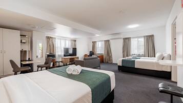 Executive Room | Premium bedding, pillowtop beds, minibar, individually decorated