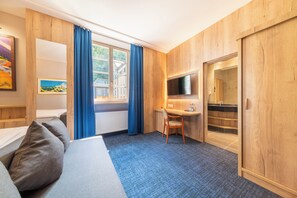 Superior Double Room | Premium bedding, in-room safe, individually decorated, desk - Koener Hotel & Spa (Clervaux)