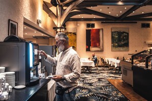 Daily buffet breakfast for a fee - Koener Hotel & Spa (Clervaux)