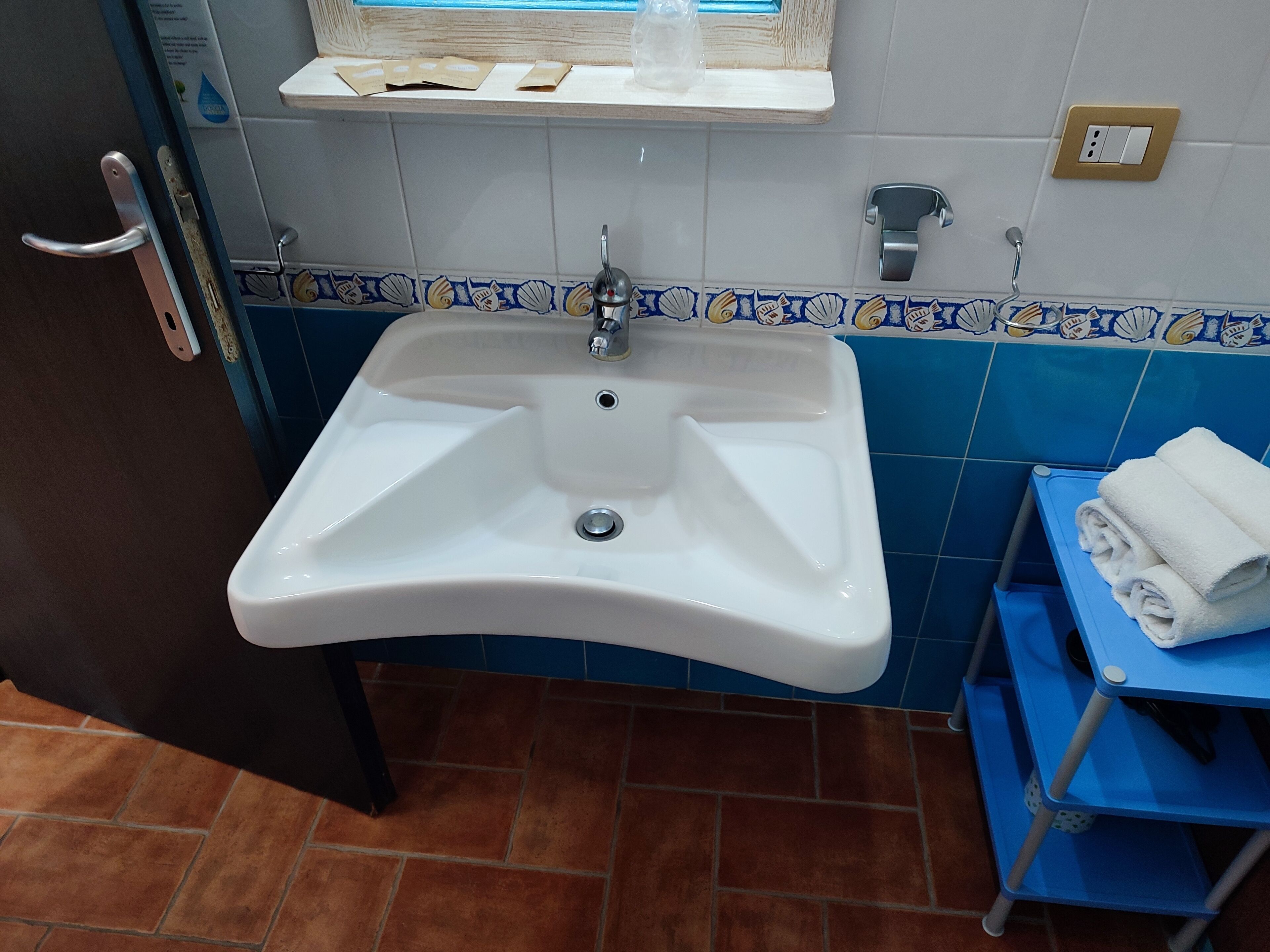 comfort room, accessible | bathroom | shower, rainfall showerhead, free toiletries, hair dryer