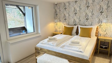 Tweepersoonskamer, 1 queensize bed, balkon | Luxe beddengoed, gratis wifi, beddengoed