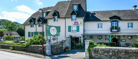 Fachada da propriedade