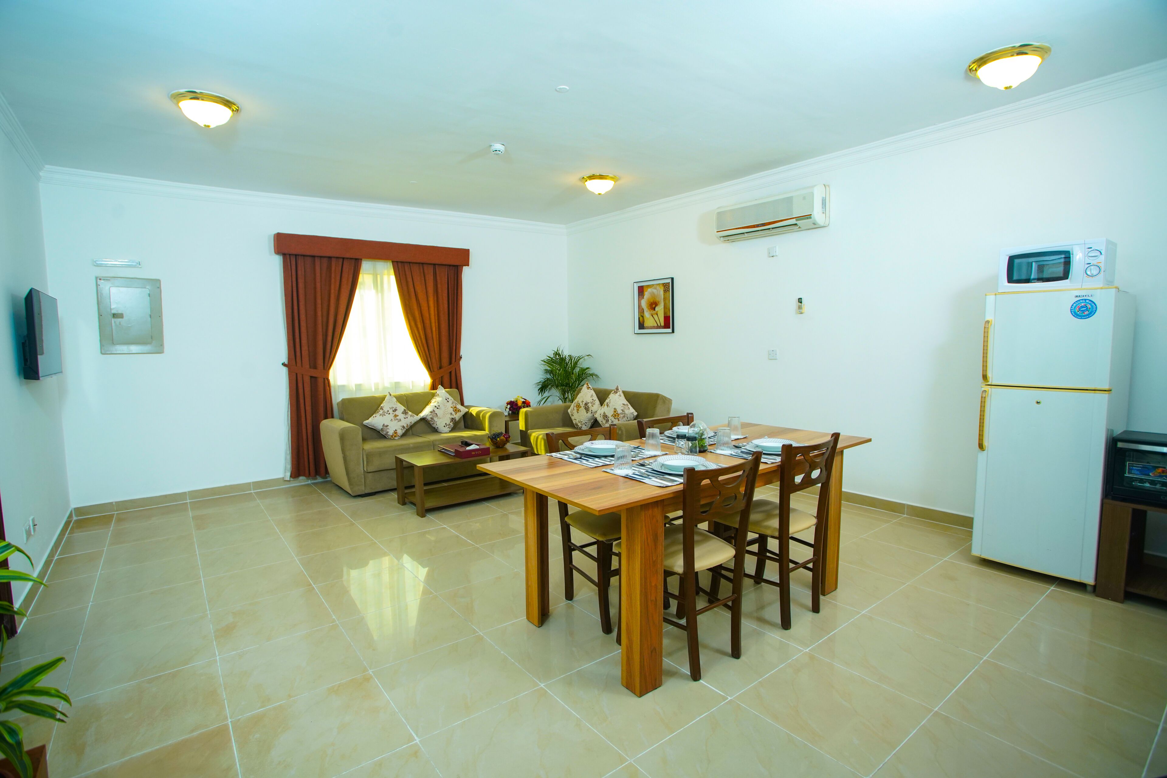 superior apartment, 1 double bed | living room | 32-inch lcd tv with satellite channels, tv