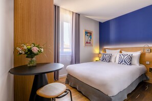 クラシック シングルルーム | 高級寝具、ミニバー、セーフティボックス (室内)、デスク